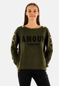 Пуловер Пуловер