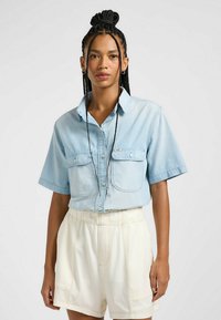 Джинсовая блузка