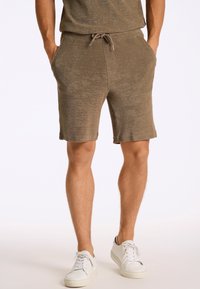 Шорты Шорты