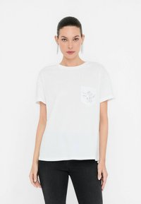 Футболка Футболка