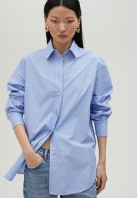 Блузка-рубашка