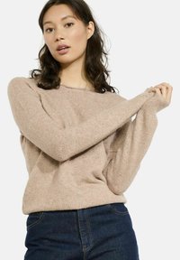 Пуловер Пуловер