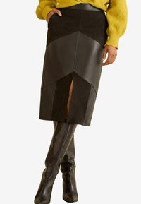 Кожаная юбка