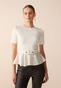 Футболка Футболка