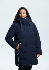 Спортивная куртка