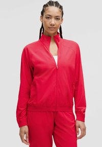 Спортивная куртка