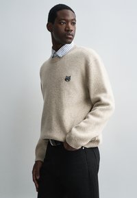 Пуловер Пуловер