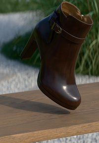 Полусапожки на высоком каблуке