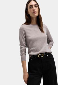 Пуловер Пуловер