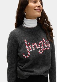 Пуловер Пуловер