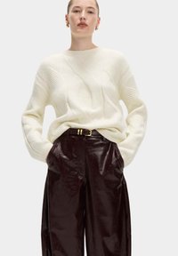 Пуловер Пуловер