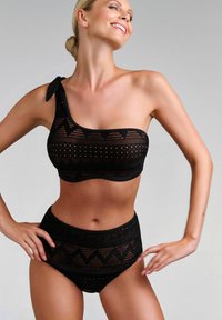 Низ от бикини