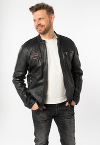 Кожаная куртка