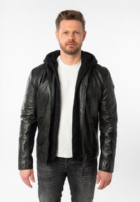 Кожаная куртка