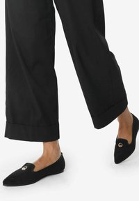 Полуботинки