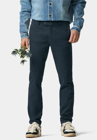 Чиносы Чиносы