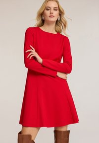 Короткое платье