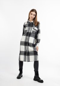 Шерстяное пальто