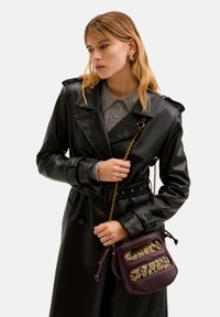 Сумка через плечо