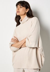 Пуловер с рукавом три четверти Пуловер с рукавом три четверти