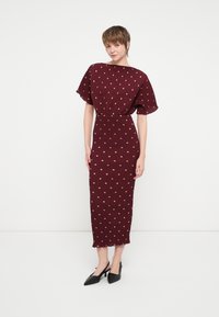 Коктейльное платье