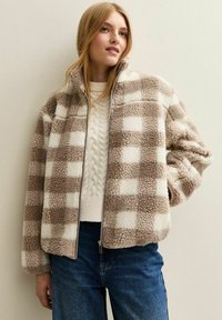 Флисовая куртка