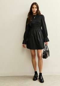 Короткое платье