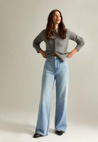 Свободные джинсы