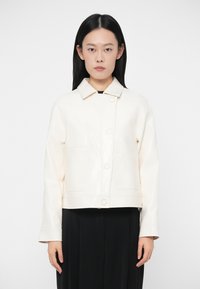 Кожаная куртка Кожаная куртка