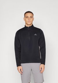 Спортивная кофта