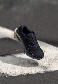 Беговые кроссовки