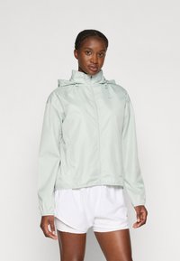 Спортивная куртка