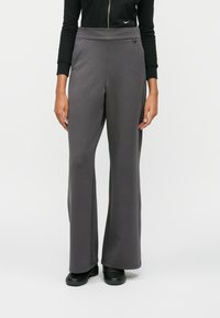 Спортивные штаны Спортивные штаны