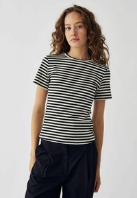 Футболка Футболка