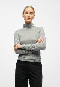 Водолазка Водолазка