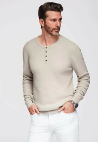 Пуловер Пуловер