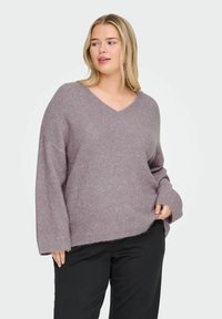 Длинный пуловер