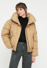 Зимняя куртка