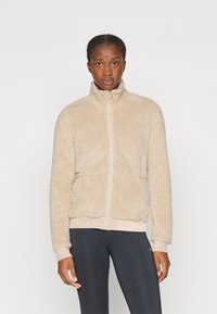 Флисовая куртка