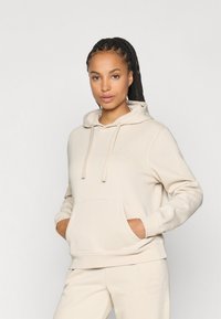 Спортивная толстовка