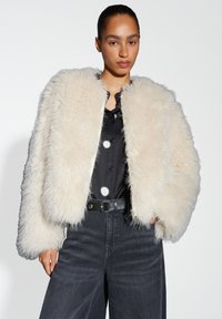 Зимняя куртка