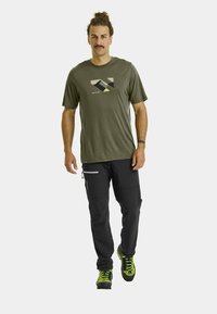 Спортивная майка