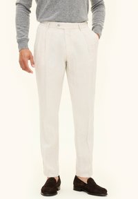 Льняные брюки