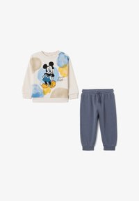 Набор одежды Набор одежды