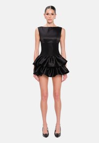 Короткое платье