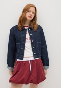 Джинсовая куртка