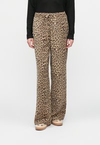 Широкие брюки