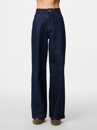 Свободные джинсы