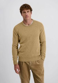 Пуловер Пуловер