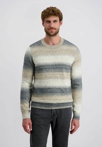 Пуловер Пуловер